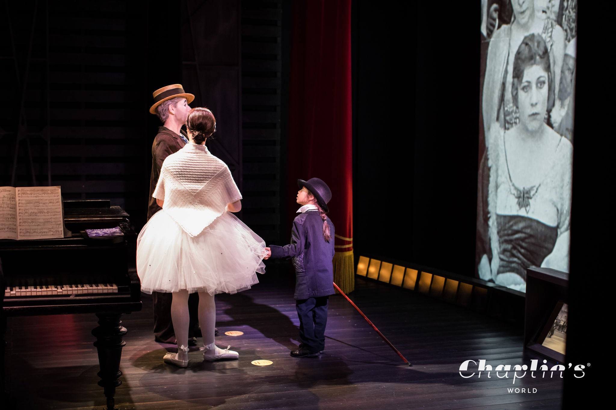 Des enfants jouent dans le Studio de Chaplin's World