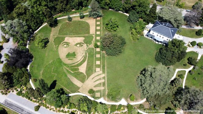 Fresque Land Art de Charlie Chaplin à Chaplin's World, le musée Chaplin - Tour de France - Suisse